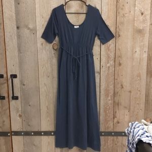 Motherhood Maternity gray scoop maxi dress M